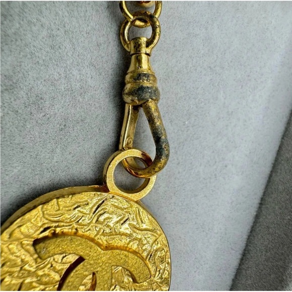 Chanel Gold Chain Belt - 32” - Picture 10 of 11